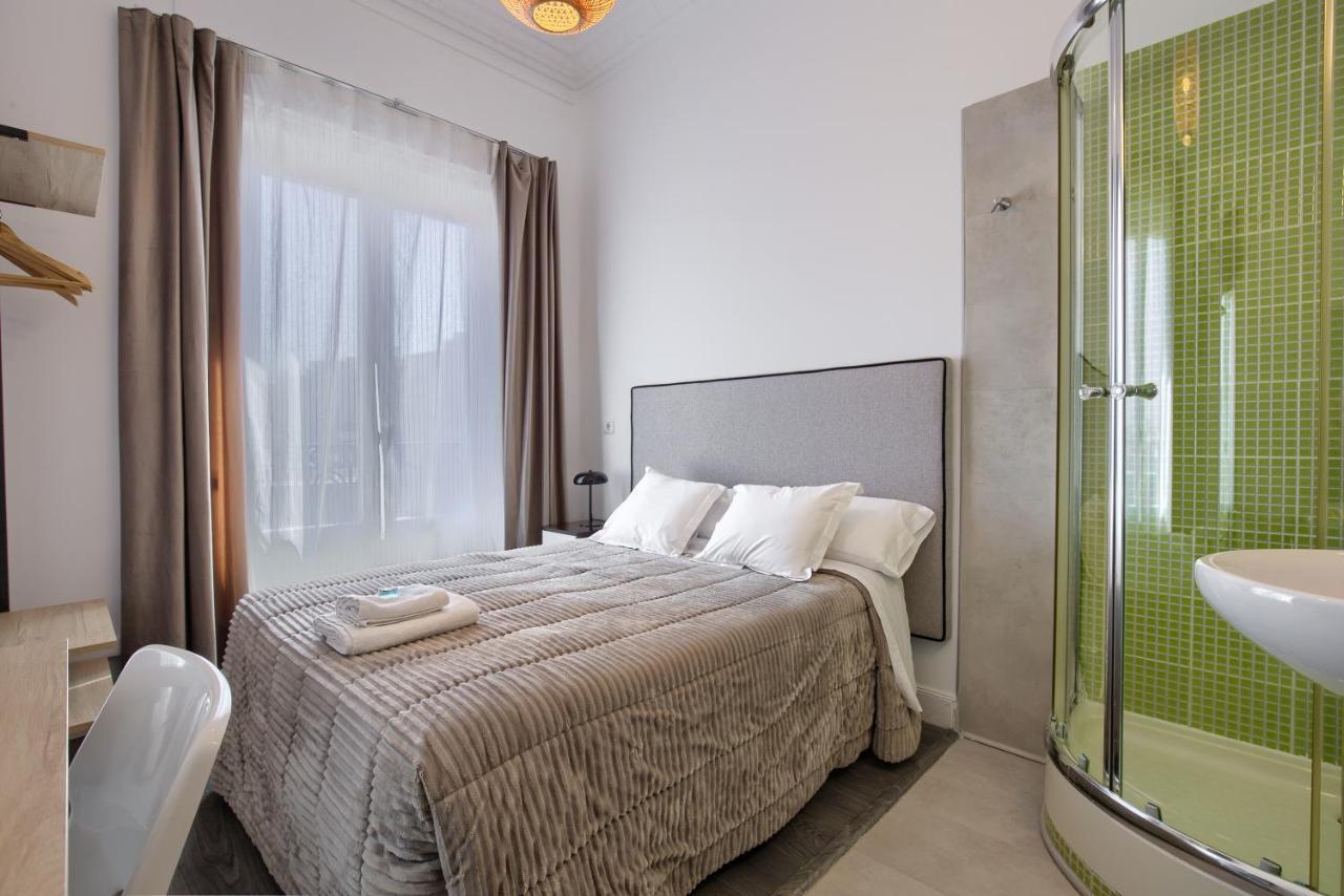 Hostal Besaya Madrid Exterior foto