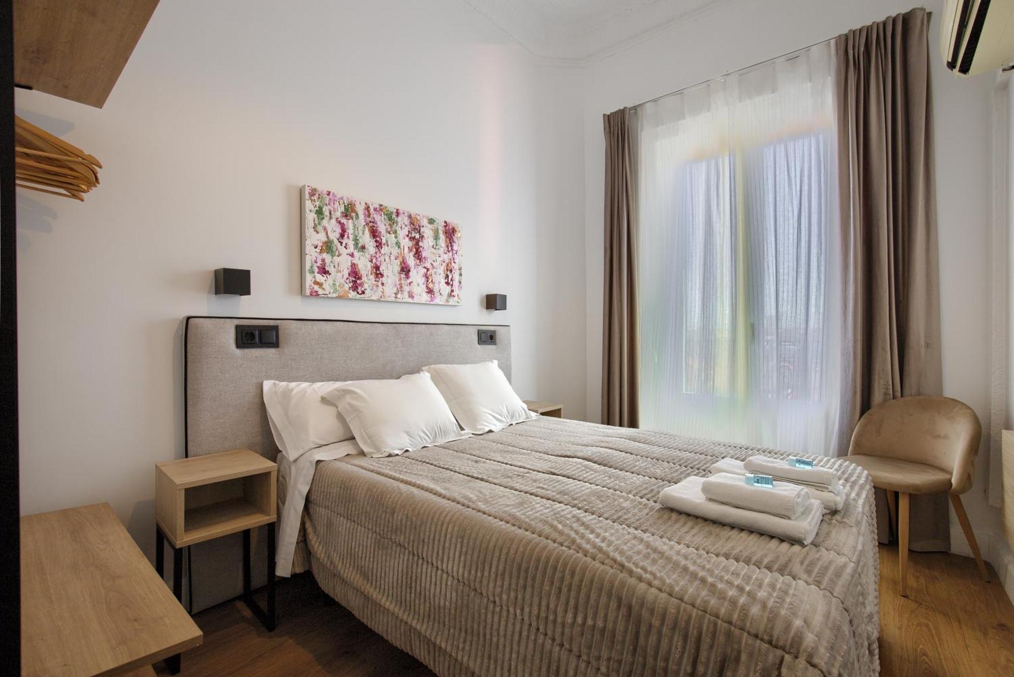 Hostal Besaya Madrid Exterior foto