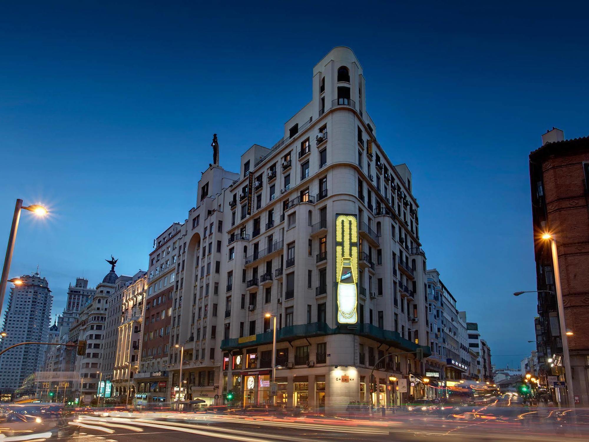 Hostal Besaya Madrid Exterior foto
